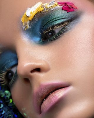 Makeup Felix ShteinPhotograph Mary VostokovaModel Kronskaya